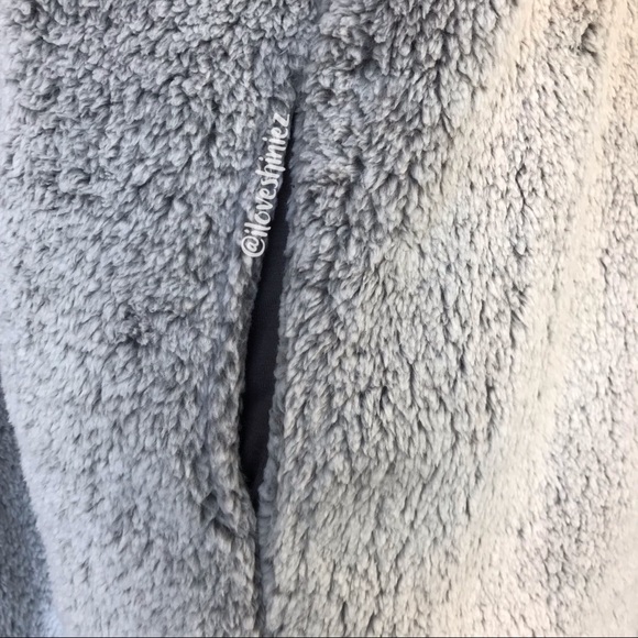 •Victoria's Secret PINK• Sherpa Cardigan - Picture 6 of 7